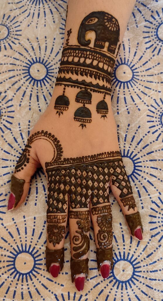 Beautiful Heena Design Which Anyone Can Make Easily | Threads - WeRIndia